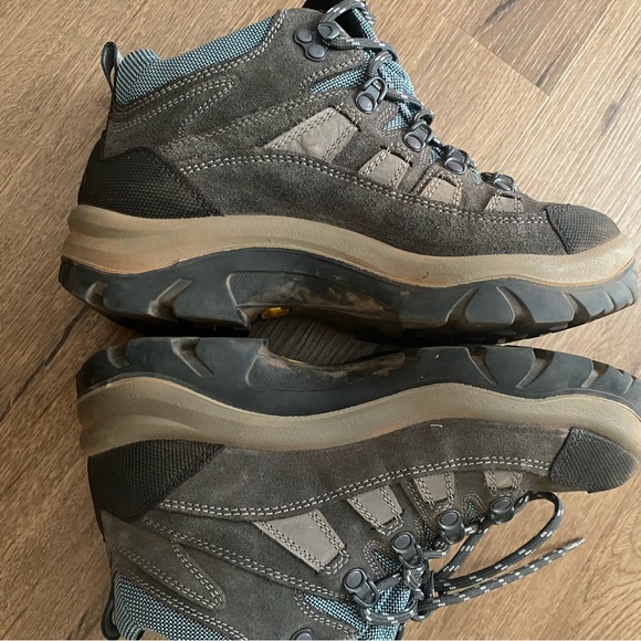 LL Bean Women’s Gore-Tex Boots Vibram Suede Hiking Made in Italy 6 1/2 gray - Picture 7 of 7